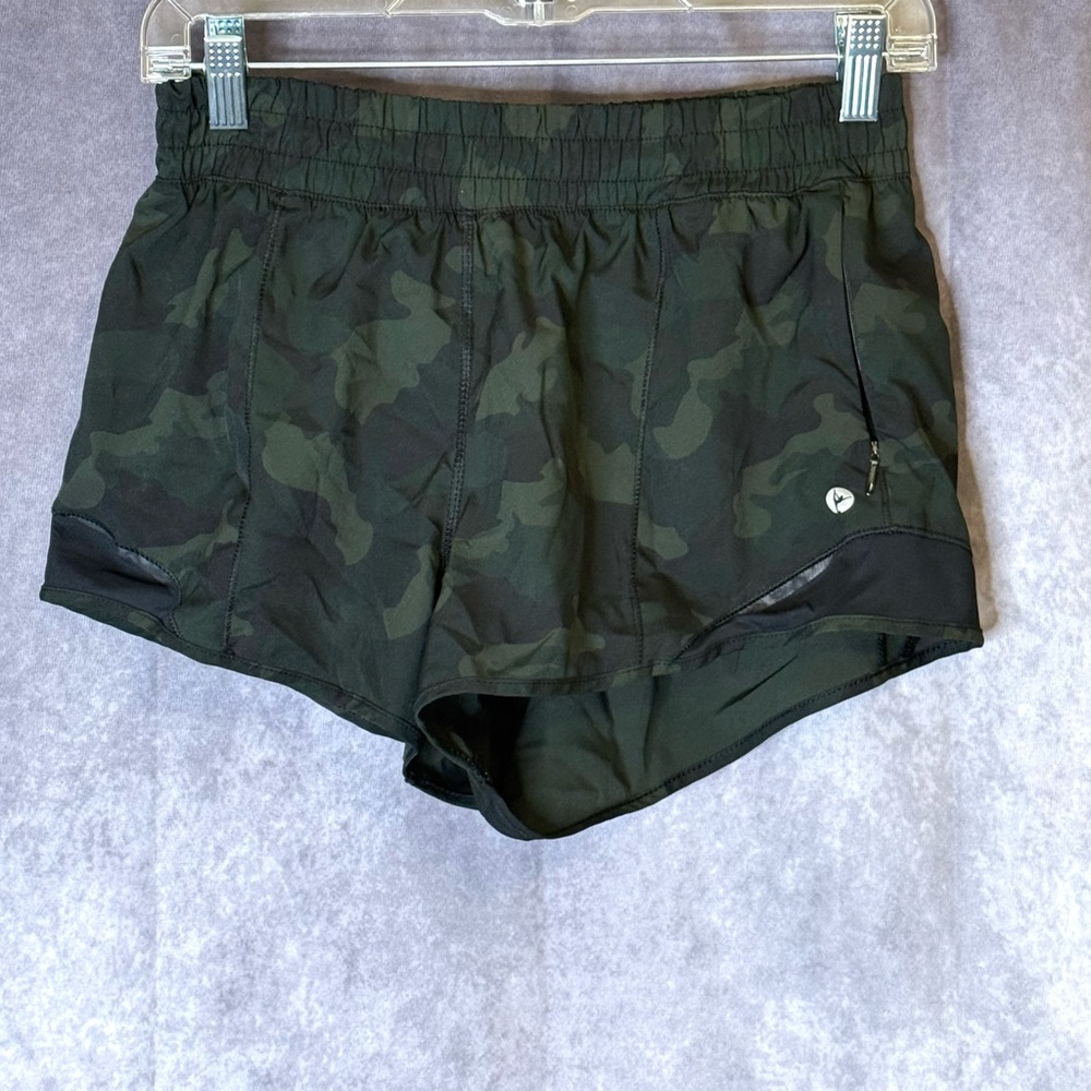 Women's Athletic Shorts in Camouflage Black